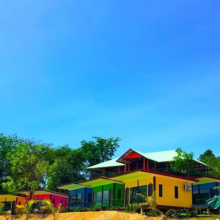 T-House@Siray Hotel Phuket Bagian luar foto