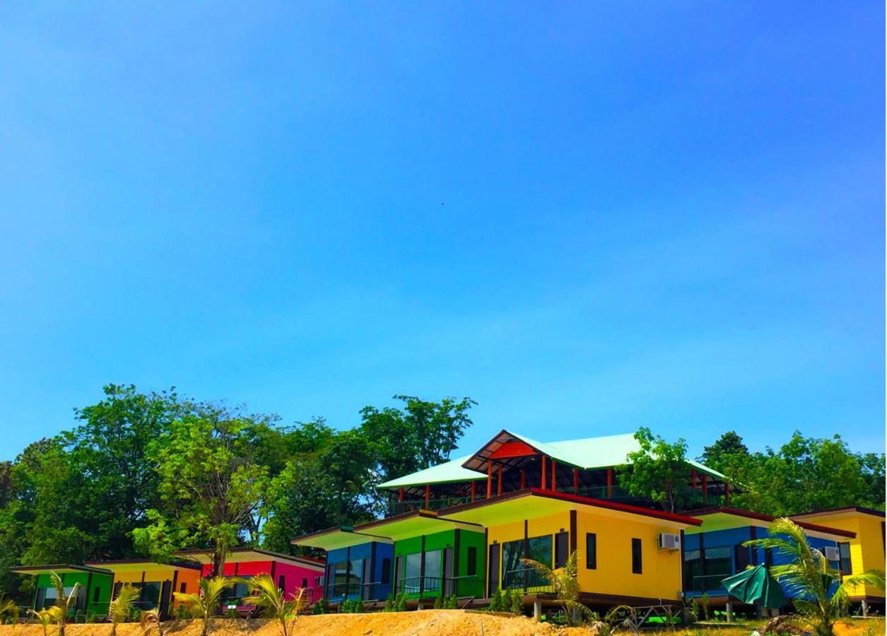 T-House@Siray Hotel Phuket Bagian luar foto